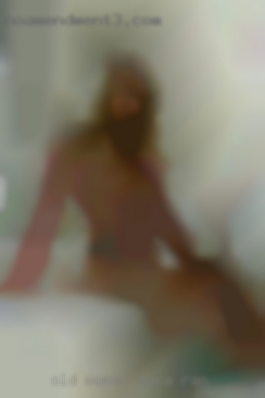 Old woman long pubic hairpussy in Boca Raton.